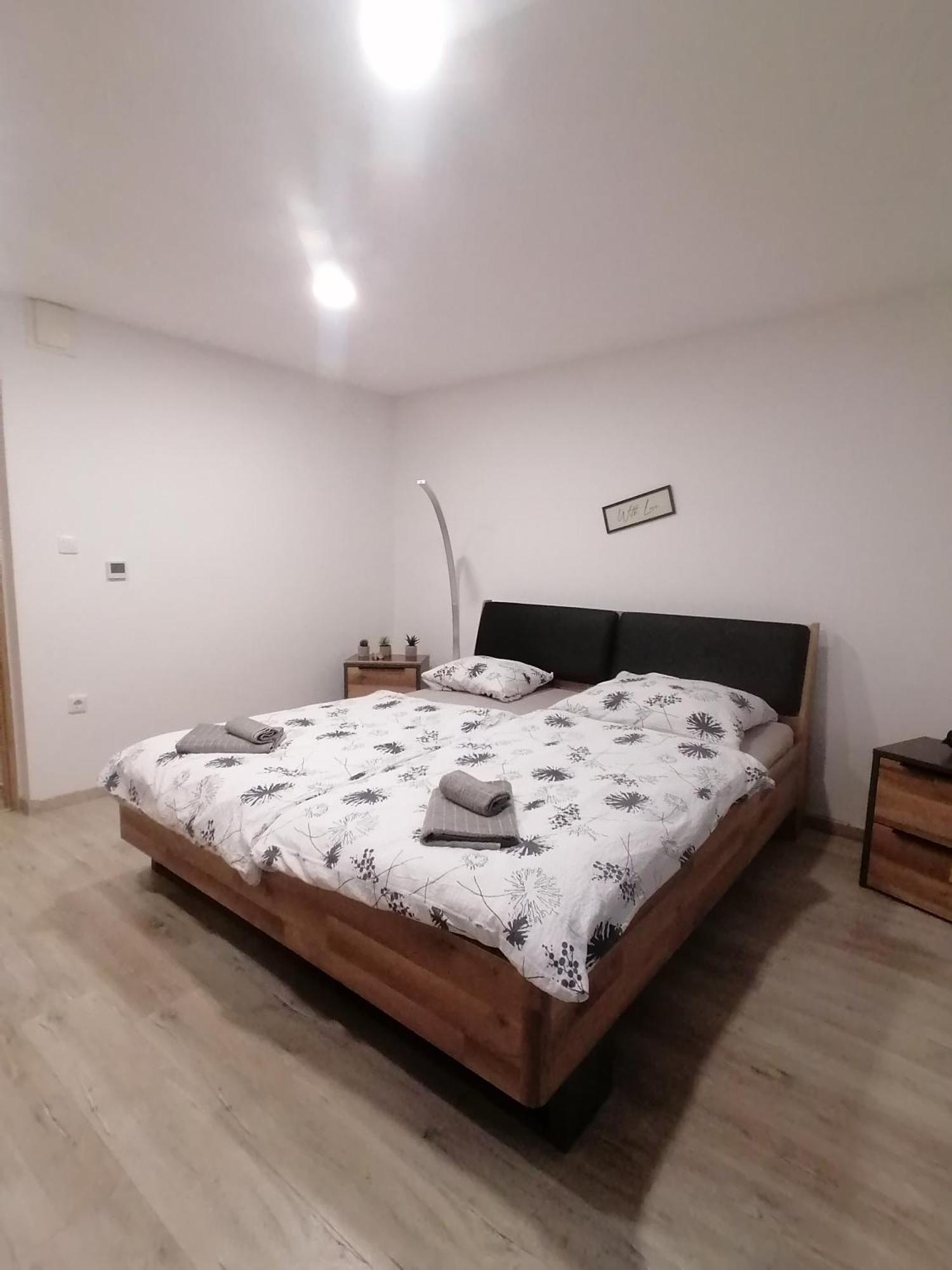 Ujkapu Sunshine Apartments Győr Cameră foto