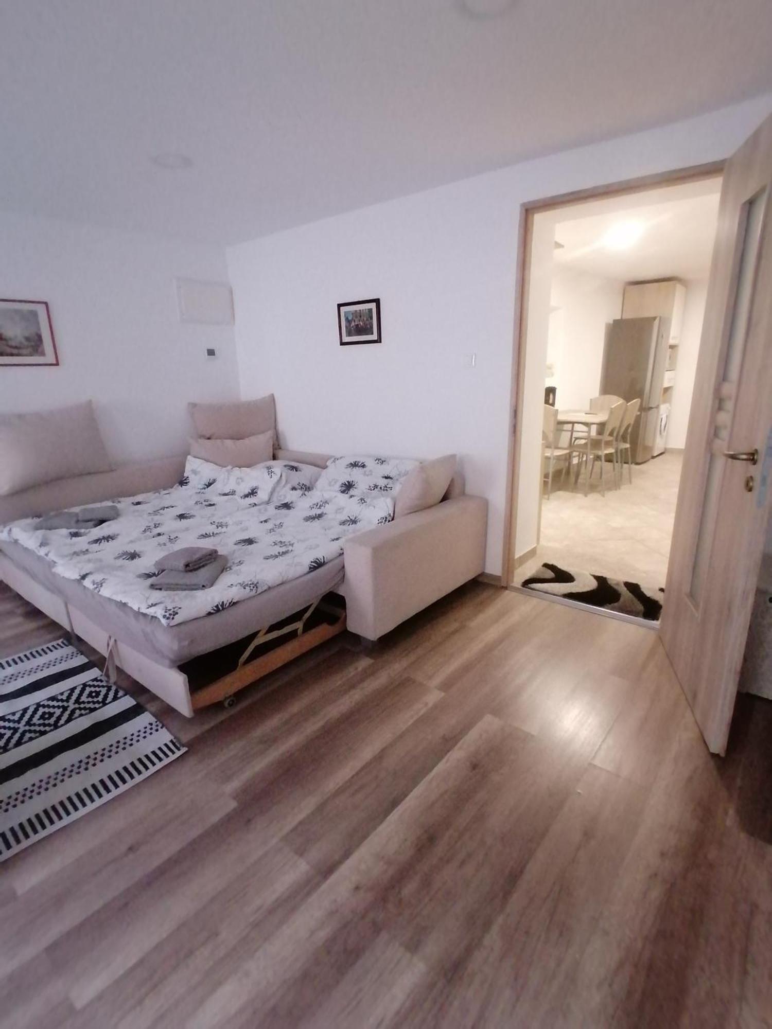 Ujkapu Sunshine Apartments Győr Cameră foto